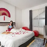 Flower Hotel
