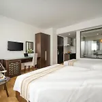 Flower Hotel