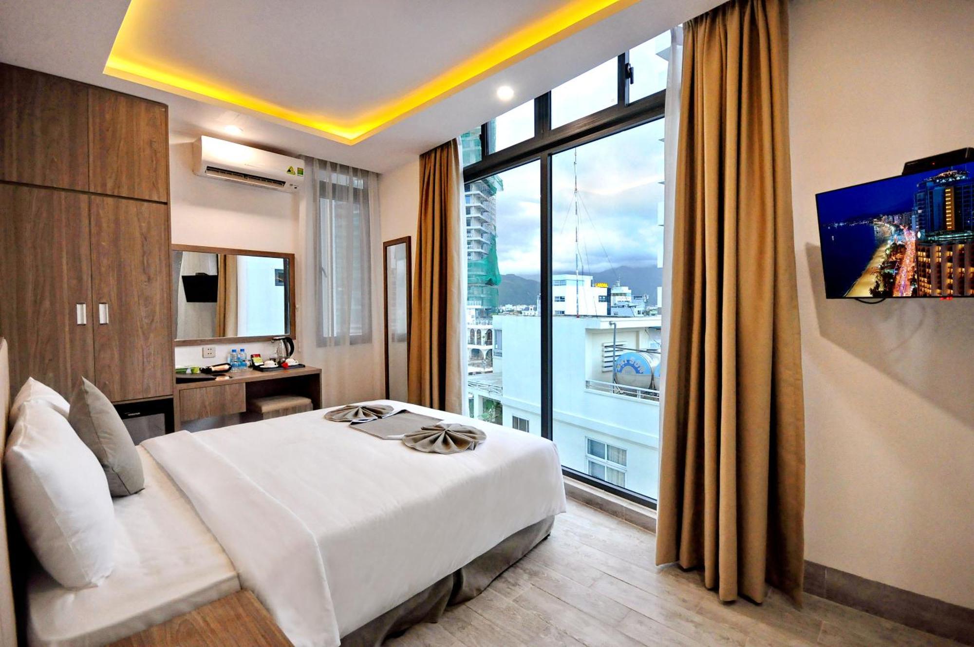 Flower Hotel 4*