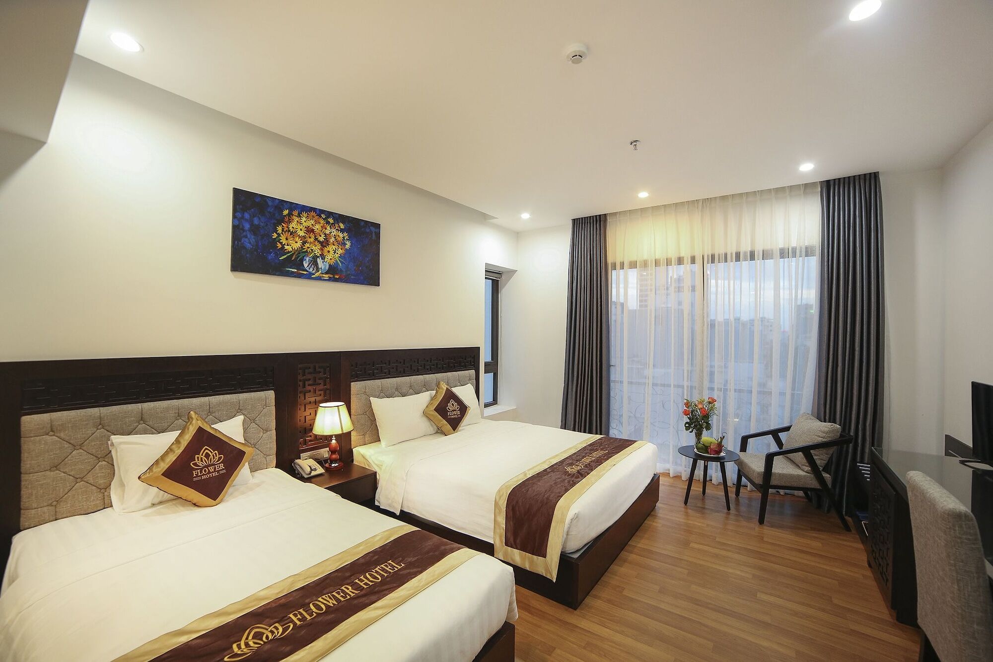 Flower Hotel